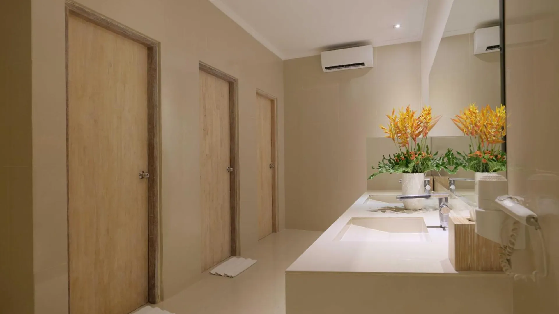 Blu-Zea Resort By Double-Six Seminyak
