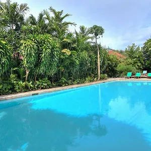 https://raja-gardens-hotel.hotelsseminyak.net